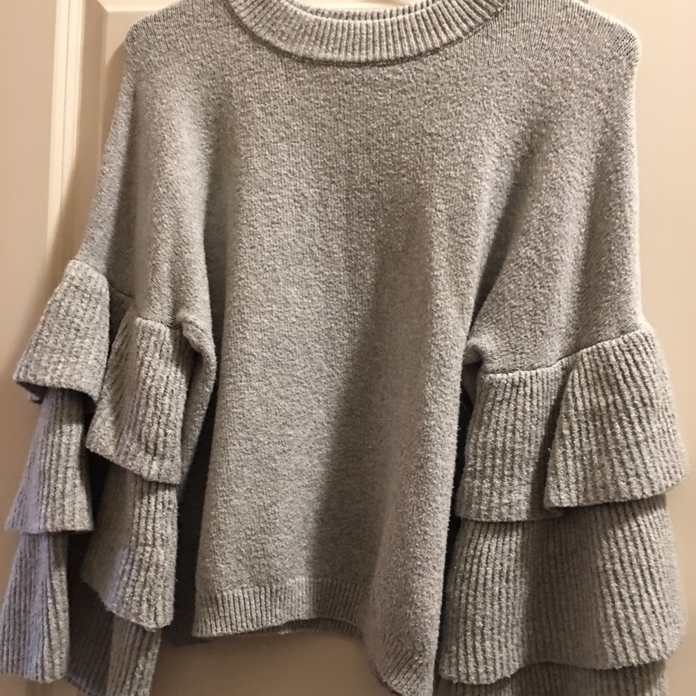 Fashion sweater ruffle sleeves